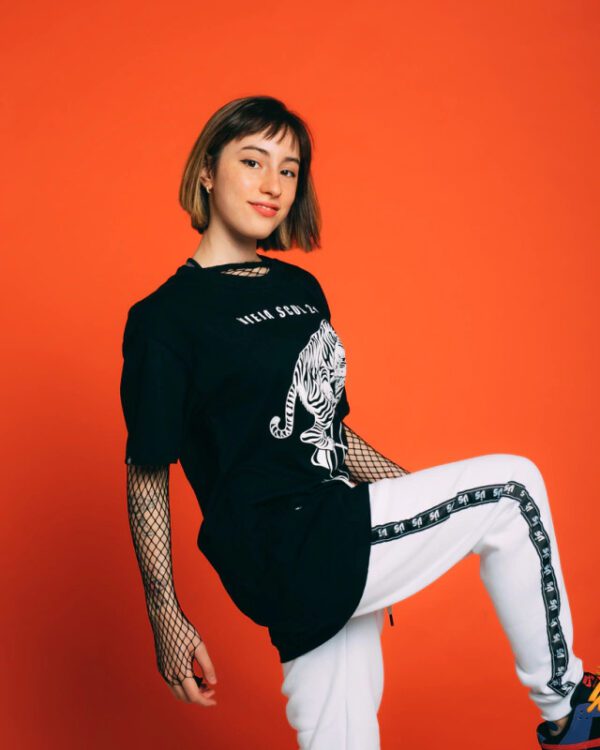 Remera VS Hype Not Enough