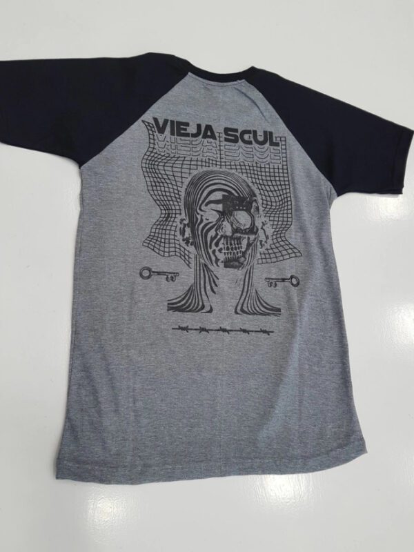Remera VS Old School Distorted - MC-52016