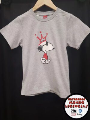 20221012_193931-bb760f0a04bd79e38516656170019429-640-0 Remera Niño Snoopy King