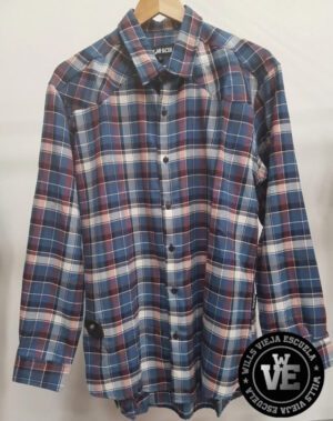 images-1577342131-919096db86731ae5bb16413412057402-640-0 Camisa VS Blue Street