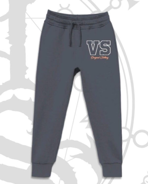whatsapp-image-2022-01-24-at-13-20-07-f19cdbf69b38f1f83216447963820174-640-0 Jogging VS Basic University Pant - J-51103